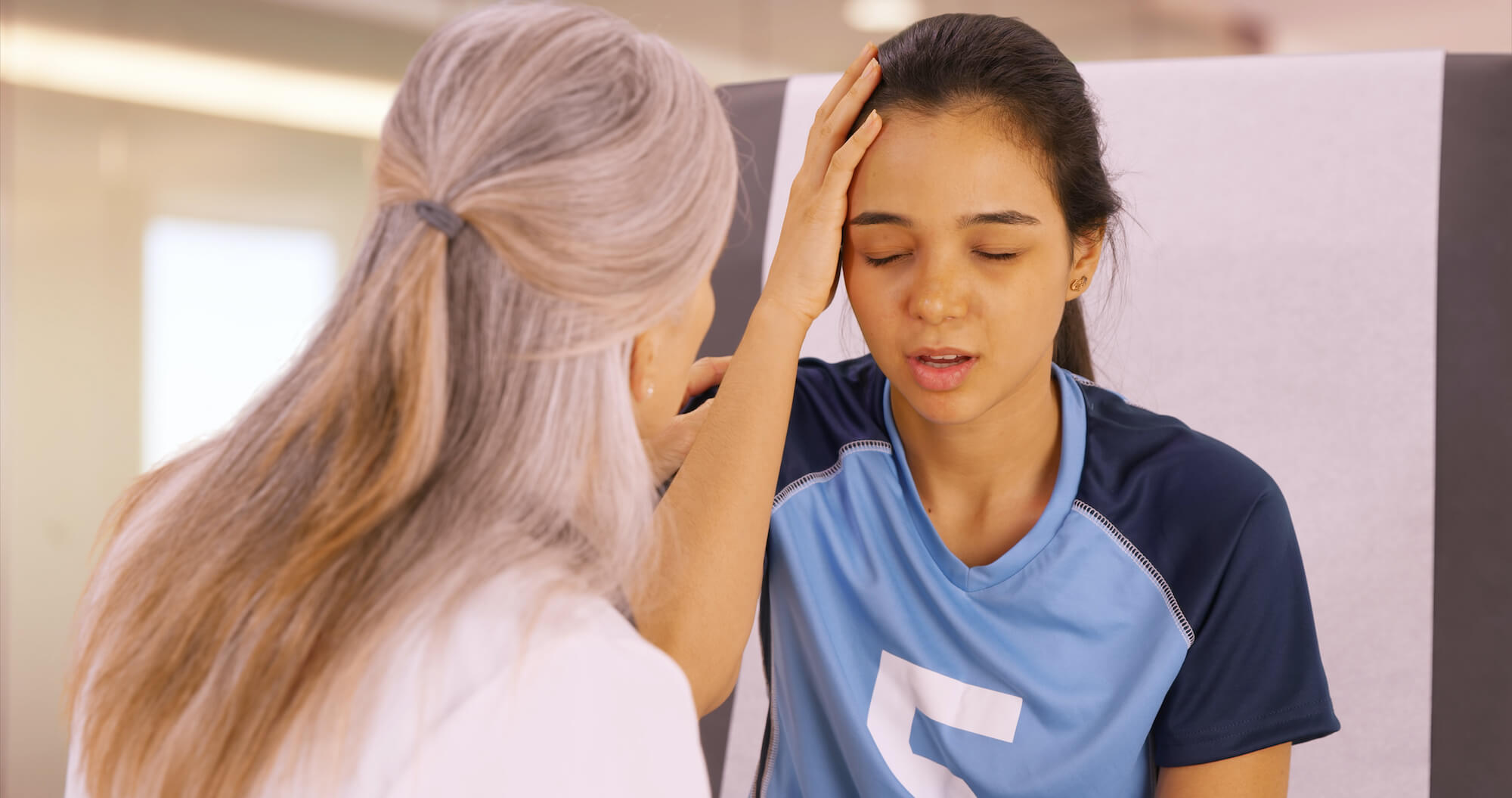 Know the signs of a concussion.